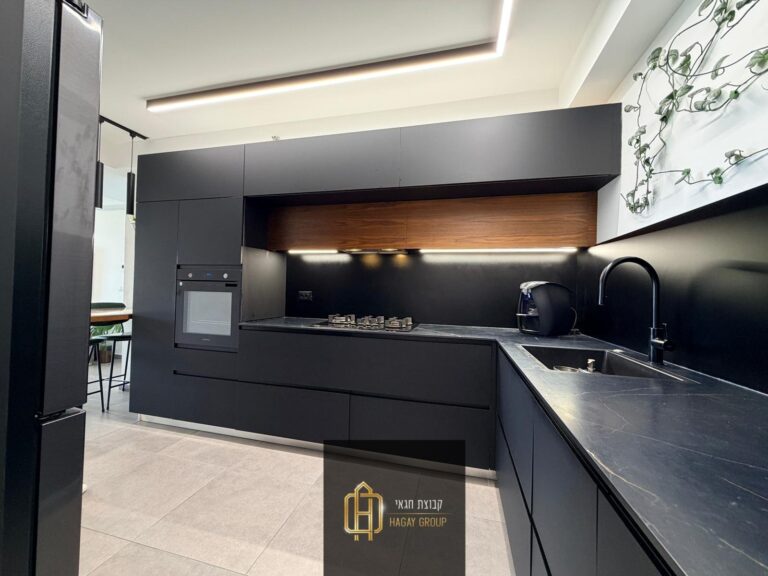 77a00a34-edca-4cc9-ba99-4e78c1388071