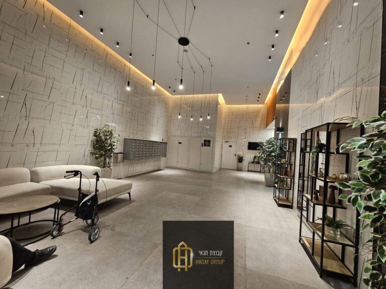 8d9315d0-fbba-407c-83a7-001ec99d0160