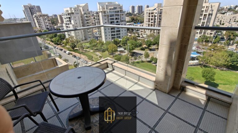 8ff0545f-2c62-4b83-9927-2fe4c96e504b