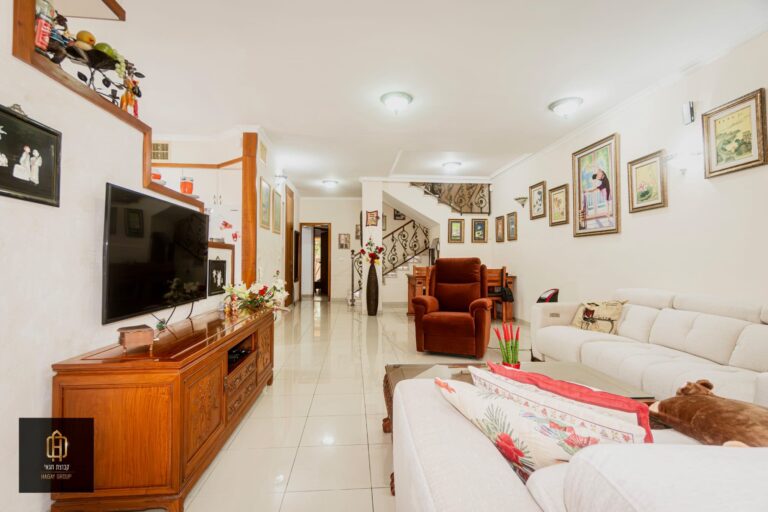 d70fc819-9444-42f6-9ed7-a28ca5428064