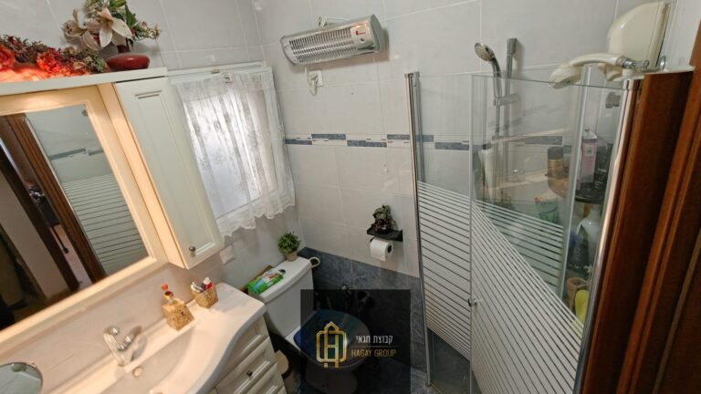 da6ca654-b6aa-4942-a578-2a57be0e6010