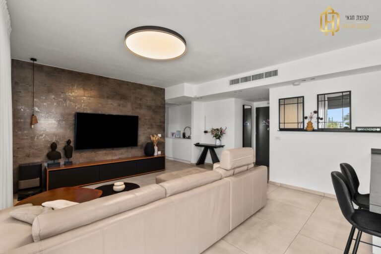 fd834018-58b4-4643-a472-956ef749656b