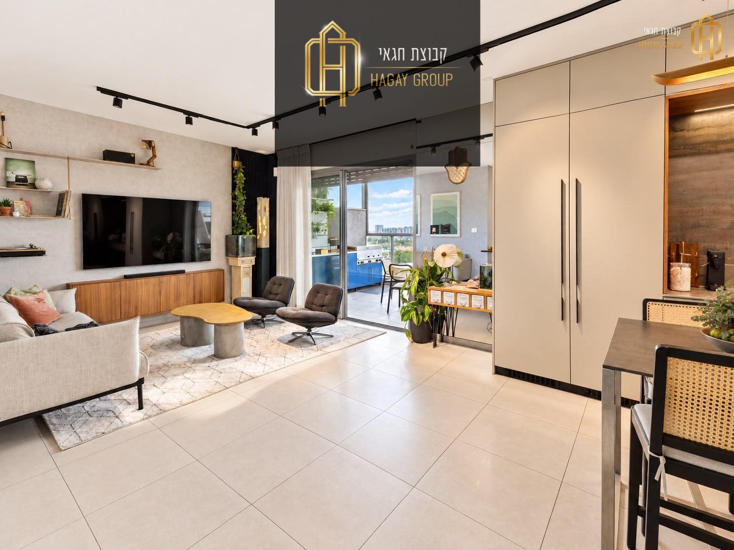 d12f86d9-5170-4fcf-b7d0-6d2fb879ce85